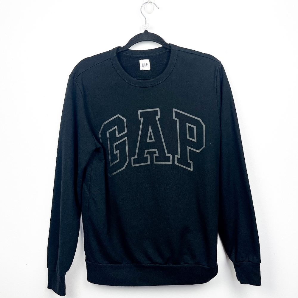 GAP Long Sleeve Black Crewneck
